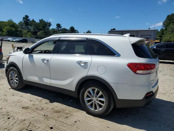 5XYPGDA31GG007229 2016 KIA SORENTO - Image 2