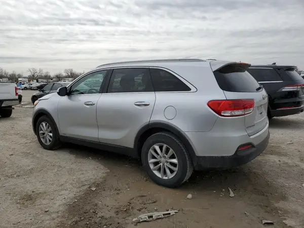 5XYPGDA31GG010485 2016 KIA SORENTO - Image 2