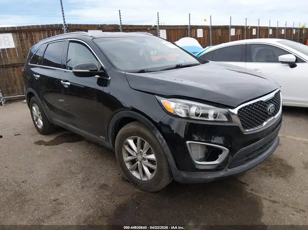 5XYPGDA31GG014469 2016 KIA SORENTO - Image 1