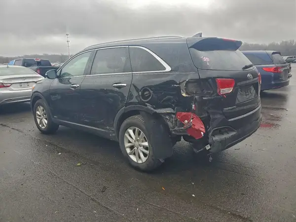 5XYPGDA31GG022930 2016 KIA SORENTO - Image 2