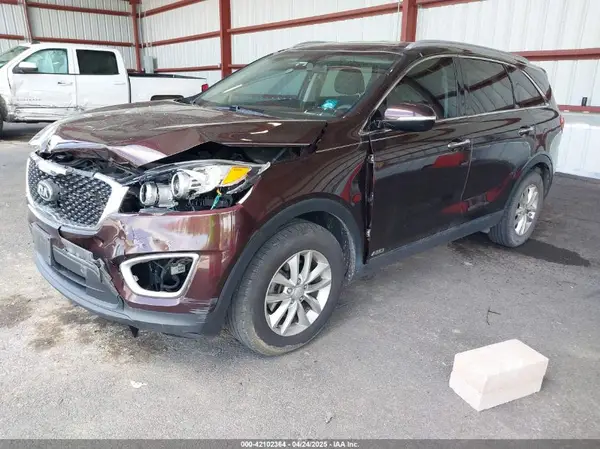 5XYPGDA31GG025732 2016 KIA SORENTO - Image 2