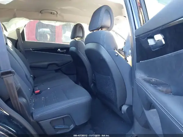 5XYPGDA31GG039856 2016 KIA SORENTO - Image 8