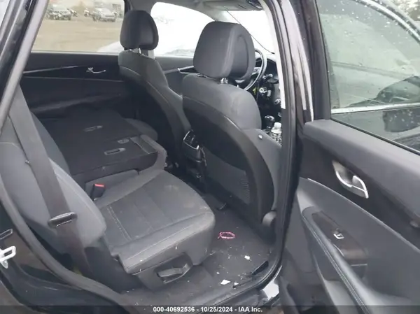 5XYPGDA31GG043616 2016 KIA SORENTO - Image 8