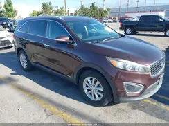 5XYPGDA31GG044443 2016 KIA SORENTO