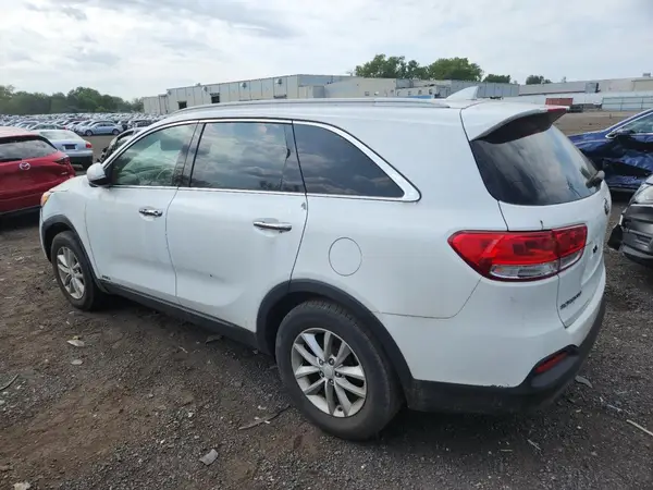 5XYPGDA31GG044734 2016 KIA SORENTO - Image 2