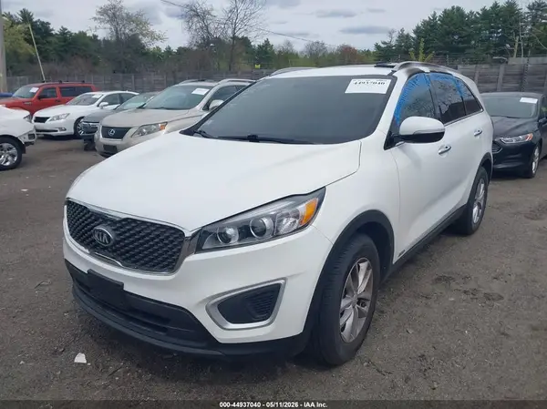 5XYPGDA31GG055667 2016 KIA SORENTO - Image 2