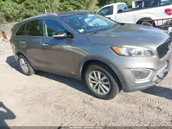 5XYPGDA31GG057774 2016 KIA SORENTO
