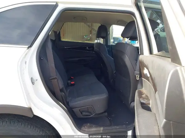 5XYPGDA31GG059346 2016 KIA SORENTO - Image 8