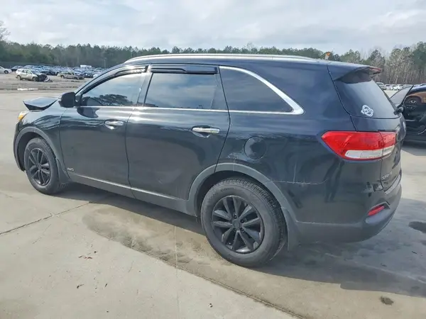 5XYPGDA31GG062943 2016 KIA SORENTO - Image 2