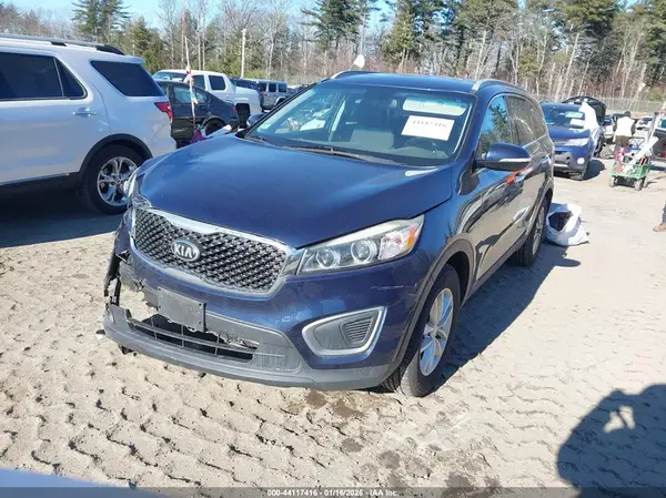 5XYPGDA31GG066586 2016 KIA SORENTO - Image 2