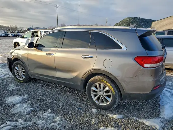 5XYPGDA31GG067432 2016 KIA SORENTO - Image 2