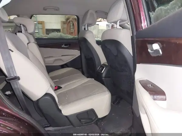 5XYPGDA31GG070363 2016 KIA SORENTO - Image 8