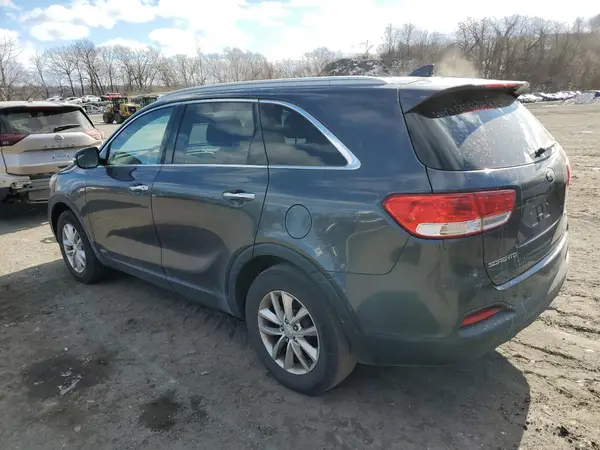 5XYPGDA31GG070427 2016 KIA SORENTO - Image 2