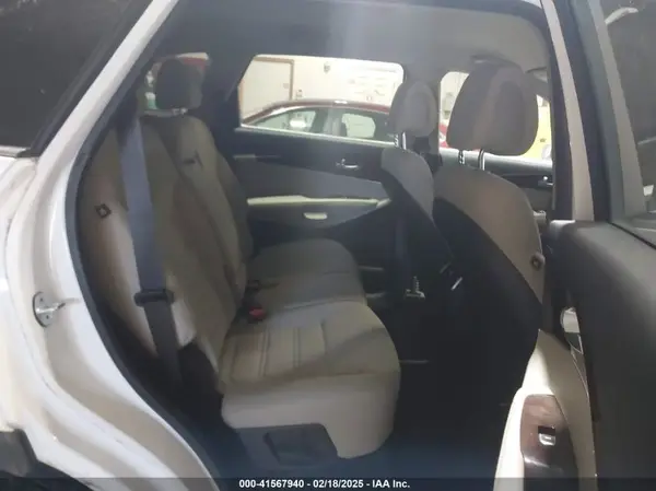5XYPGDA31GG074235 2016 KIA SORENTO - Image 8