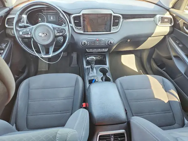 5XYPGDA31GG090905 2016 KIA SORENTO - Image 8