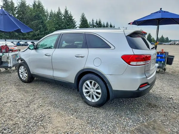5XYPGDA31GG098308 2016 KIA SORENTO - Image 2