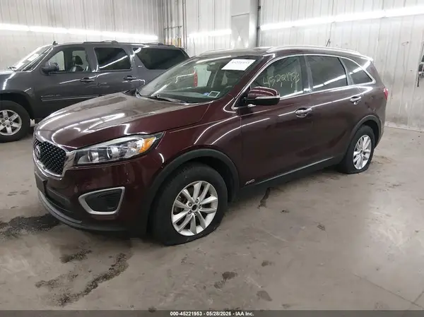 5XYPGDA31GG126530 2016 KIA SORENTO - Image 2