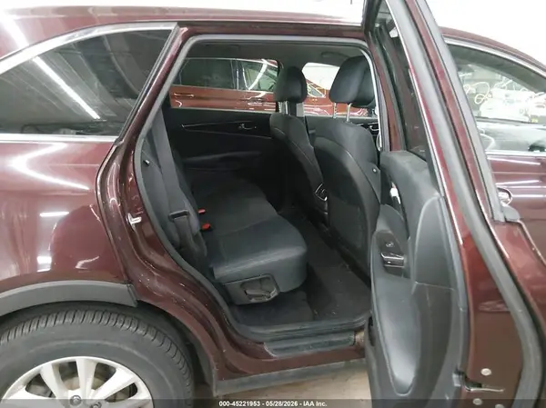 5XYPGDA31GG126530 2016 KIA SORENTO - Image 8