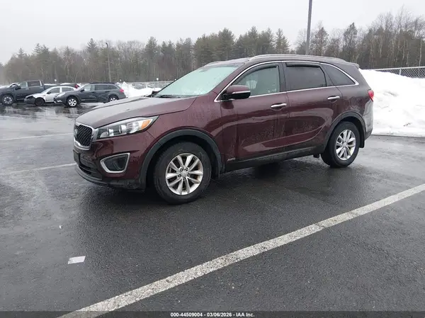 5XYPGDA31GG133932 2016 KIA SORENTO - Image 2