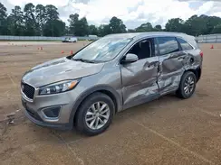 5XYPGDA31GG137110 2016 KIA SORENTO