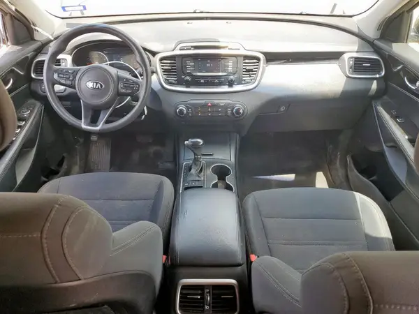 5XYPGDA31GG137110 2016 KIA SORENTO - Image 8