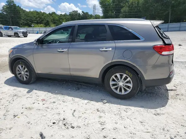 5XYPGDA31GG138886 2016 KIA SORENTO - Image 2