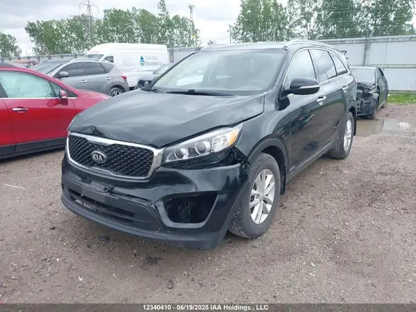 5XYPGDA31GG152609 2016 KIA SORENTO - Image 2