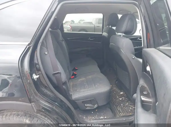 5XYPGDA31GG152609 2016 KIA SORENTO - Image 8
