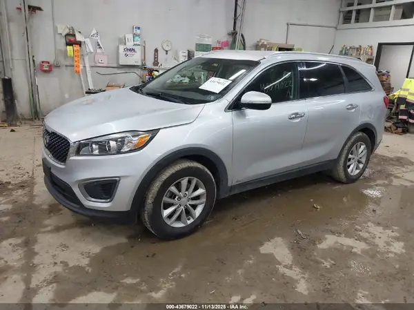 5XYPGDA31GG168597 2016 KIA SORENTO - Image 2