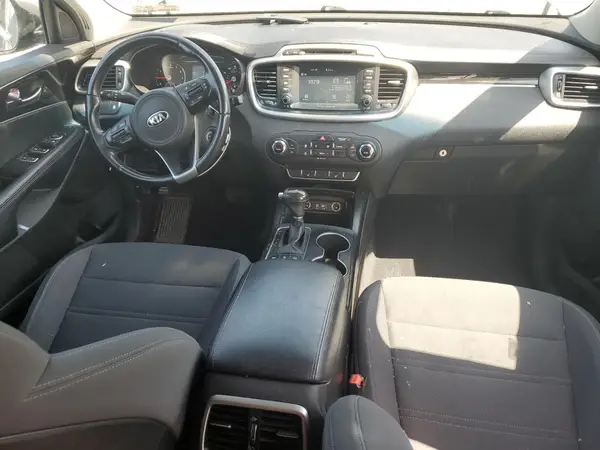 5XYPGDA31HG203981 2017 KIA SORENTO - Image 8