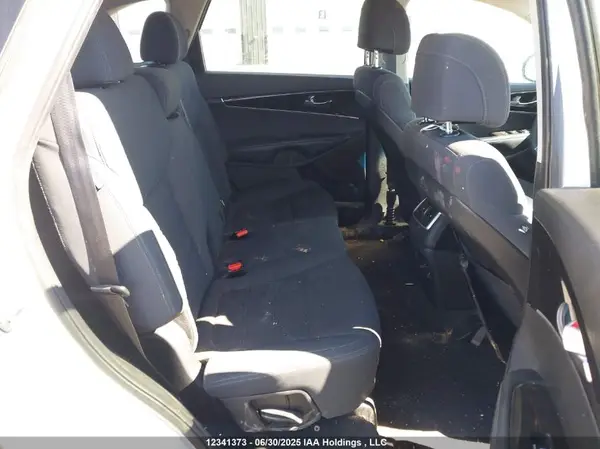 5XYPGDA31HG228721 2017 KIA SORENTO - Image 8