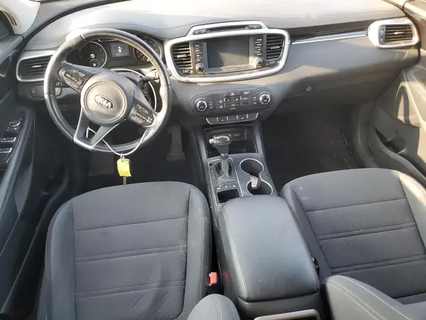 5XYPGDA31HG236110 2017 KIA SORENTO - Image 8