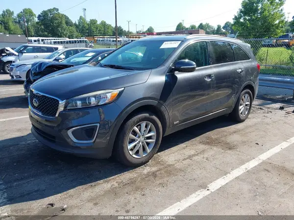 5XYPGDA31HG237404 2017 KIA SORENTO - Image 2