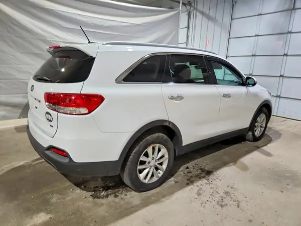 5XYPGDA31HG244630 2017 KIA SORENTO - Image 2