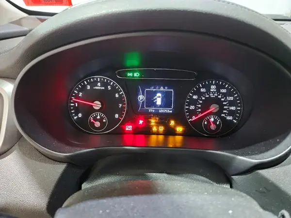 5XYPGDA31HG244630 2017 KIA SORENTO - Image 8