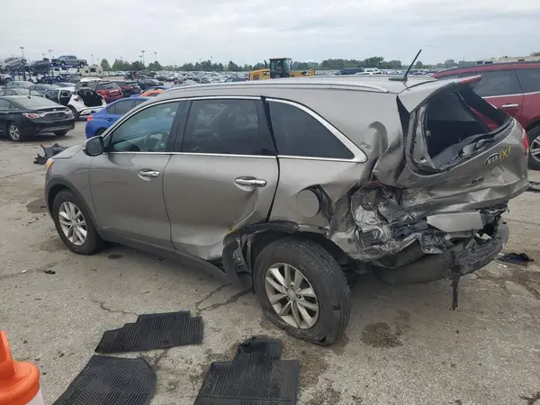 5XYPGDA31HG246118 2017 KIA SORENTO - Image 2