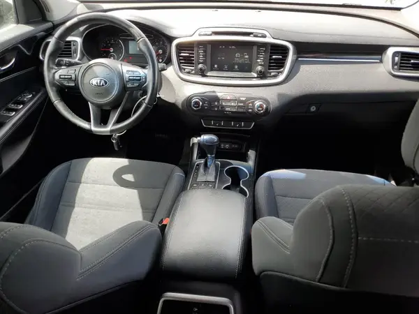 5XYPGDA31HG248774 2017 KIA SORENTO - Image 8