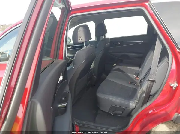 5XYPGDA31HG249374 2017 KIA SORENTO - Image 8