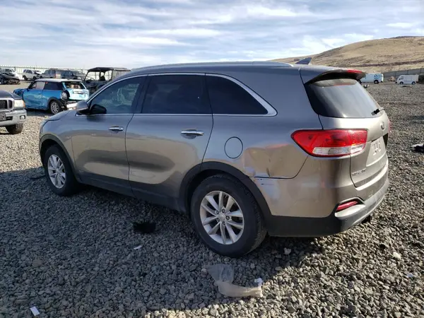 5XYPGDA31HG253148 2017 KIA SORENTO - Image 2