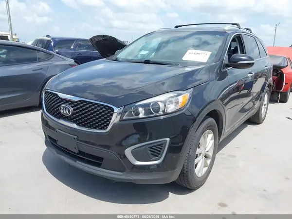 5XYPGDA31HG253988 2017 KIA SORENTO - Image 2