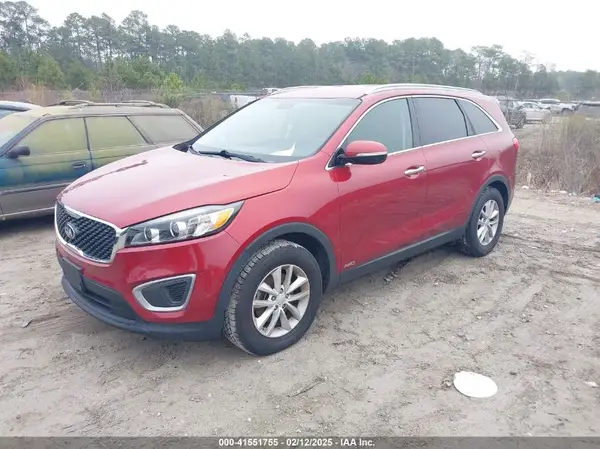 5XYPGDA31HG256941 2017 KIA SORENTO - Image 2