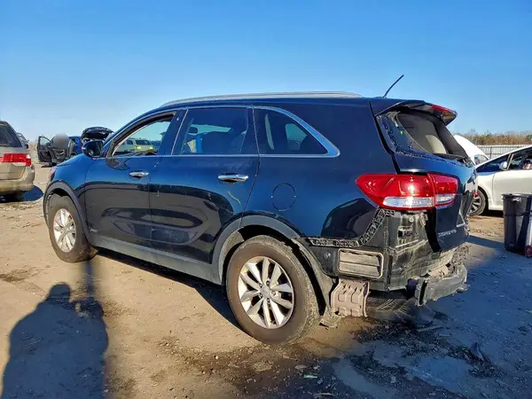 5XYPGDA31HG259483 2017 KIA SORENTO - Image 2