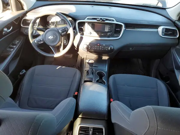 5XYPGDA31HG259483 2017 KIA SORENTO - Image 8