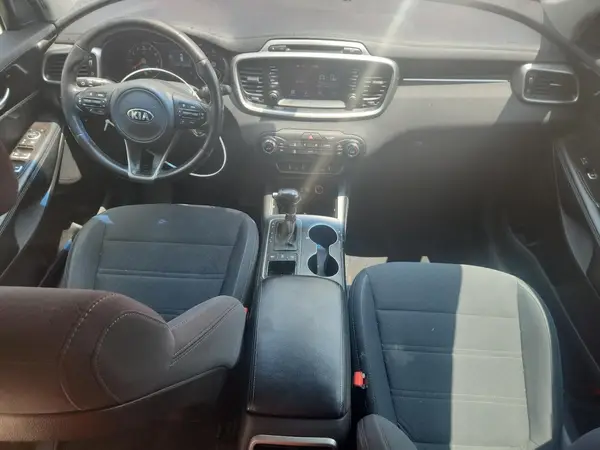 5XYPGDA31HG262786 2017 KIA SORENTO - Image 8