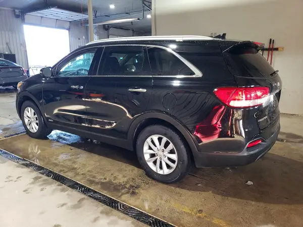 5XYPGDA31HG270225 2017 KIA SORENTO - Image 2
