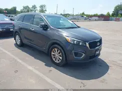 5XYPGDA31HG275604 2017 KIA SORENTO