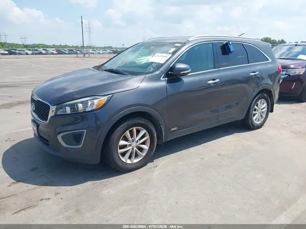 5XYPGDA31HG275604 2017 KIA SORENTO - Image 2