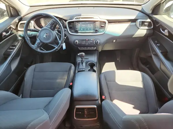 5XYPGDA31HG278499 2017 KIA SORENTO - Image 8