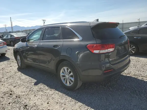 5XYPGDA31HG280902 2017 KIA SORENTO - Image 2