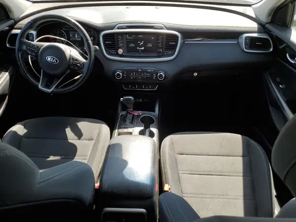 5XYPGDA31HG280902 2017 KIA SORENTO - Image 8